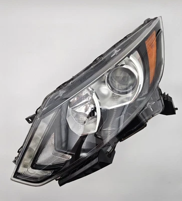 2017 - 2019 Nissan Rogue Sport Left Driver Side Headlight OEM - 2 Scuffs - Image 1 of 4