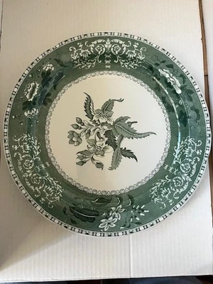 Spode Camilla Green 12” Charger plate Platter - Image 1 of 3