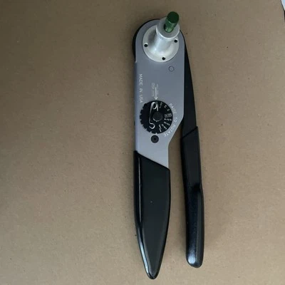 Deutsch HDT-48-00 Solid Barrel Crimping Tool - Image 1 of 4