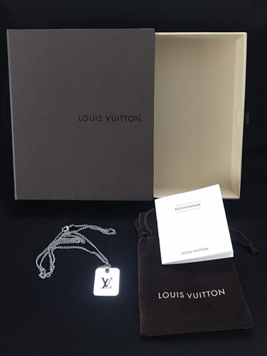 LOUIS VUITTON（LV） Nuova con scatola con borsa originale rara logo Louis Vuitton LV acciaio inox collana unisex