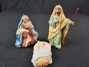 Hallmark Keepsake Christmas Tree Ornament 3pc. Holy Family Nativity Collection - Picture 1 of 9