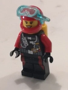 Lego (x1) Scuba Diver Female, Cty0602, Yellow Tanks (60096), Deep Sea Explorers - Picture 1 of 3