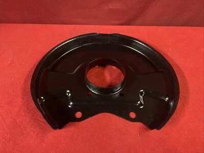 Protector de cubierta antipolvo rotor de freno delantero Jimny OEM 82-95 Suzuki Samurai Sierra 85-95 Foto 1 de 4