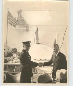 Kapitän WW AIKEN geehrtes MARINESCHIFF General Butte Kolumbien 1926 Pressefoto - Bild 1 von 2