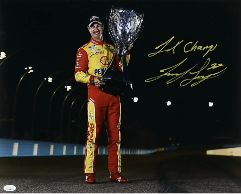 Foto firmada por Joey Logano de NASCAR 16x20 con inscripción "2x campeón" (JSA) Foto 1 de 1