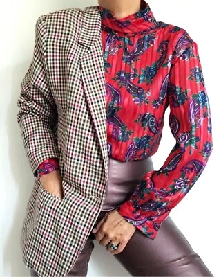 Blusa Vintage Roja Estampado Paisley Semi Transparente Cuello Alto Talla S-M Foto 1 de 4