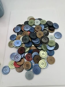 Buttons Misc Lot Great For Crafts Lot It 100 Blue/green Misc - Picture 1 of 4