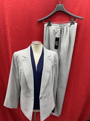 LESUIT PANT SUIT/GREY /SIZE 18W/INSEAM 32"/NEW WITH TAG/RETAIL$240/Fully Lined - Image 1 of 4