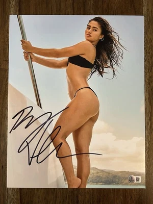 'Rayna Vallandingham' 性感签名 11x14 照片眼镜蛇凯女演员 'Zara' Beckett — 第 1/2 张图片