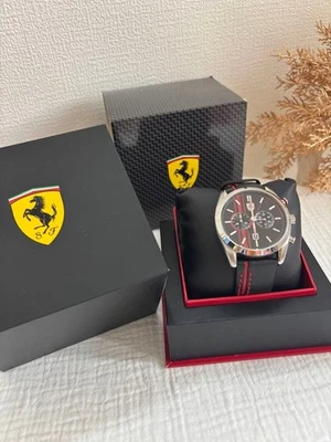 【Ferrari】Reloj cronógrafo para hombre esfera negra roja cuarzo Primato coleccionable para hombre Foto 1 de 4