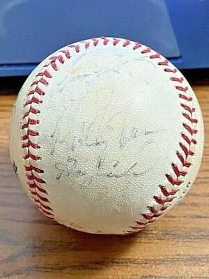 1989 METS PARTIAL TEAM SIGNED AUTOGRAPHED ONL BASEBALL!  GARY CARTER, VIOLA! - Image 1 of 4