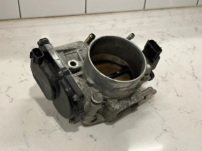 2001-2003 LEXUS 4.3L Engine, Motor Air Intake Throttle Body Valve Ls430 Actuator - Image 1 of 4