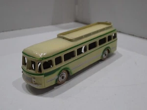 CIJ EUROPARC CAR RENAULT AUTOBUS SCALA 1:43 CONDIZIONI PARI AL NUOVO (10) - Foto 1 di 6