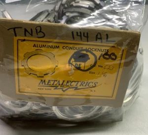 Metalectrics P/N 623, 1-1/4" Aluminio Conducto Tuerca, Bolsa de 100 - Imagen 1 de 3