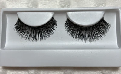 Dollspart LADY COMPLETO Y LARGO Muñeca Superior Pestañas de Ojos NEGRAS (1.5" x 1/2") Nuevo de Lote Antiguo Foto 1 de 4