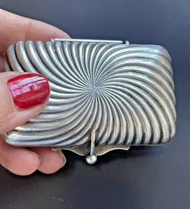 Pilulier en Métal Guilloché à décor en Spirale - Picture 1 of 5