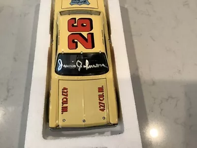 JUNIOR JOHNSON AUTOGRAFIADO 1965 URL GALAXIE 500 HOLLY FARMS FUNDIDO A PRESIÓN CON CERTIFICADO DE AUTENTICIDAD Y TARJETA Foto 1 de 4