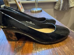 M&S BLACK Patent ANIMAL PRINT LOW HEEL COURT Shoes SIZE 3.5 Wider Fit - Picture 1 of 9