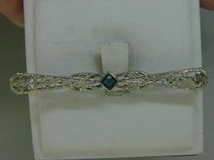 Vintage 14K Yellow Gold Filigree Bar Pin Brooch with Blue Sapphire - Picture 1 of 4