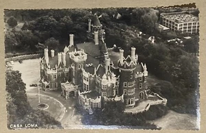 Tarjeta postal vintage Casa Loma - Toronto, Canadá en blanco y negro - Imagen 1 de 2