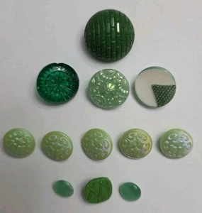 Lote de 12 Botones Vintage Vidrio Verde Redondos Cuadrados Irridiscentes - Imagen 1 de 6