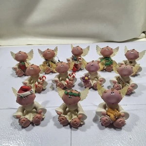 Lotto figurine Russ Berrie Angel Cheeks Kirk's Kritters musica natalizia lotto 12 - Foto 1 di 10