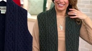 Gilet Aran Artigianale Lana Merino Aperto Frontale con Tasche Cedro XL Nuovo - Foto 1 di 3