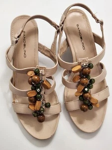 Womans Bandolino Wedge Sandles sz 6.5 Tan w/Wood Cha Cha Bead Embellishment Boho - Picture 1 of 13