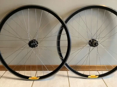 Клинчерная колесная пара Velocity Deep-V, дисковые ступицы с 36 отверстиями 6 болтами, Shimano 9-10 скоростей - Изображение 1 из 4