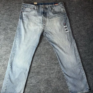 Levis 501 Jeans Herren 42x32 helle Waschung Neu mit Etikett - Bild 1 von 6