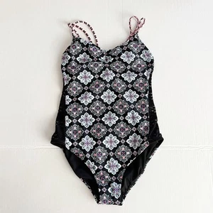Hula Honey Gr. Small S schwarz Gypsy Deco Spitze geometrisches Muster Einteiler Badeanzug - Bild 1 von 11