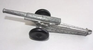 Vintage (1) Diecast Silver Army Cannon Howitzer Hard Rubber Wheels Non Firing - Picture 1 of 5