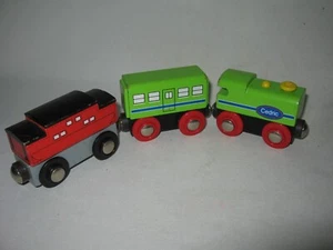TRAIN ENGINE & CARGO CARRIAGES Wooden Train Track Set ( fit Brio Thomas ) NV22 - Picture 1 of 3