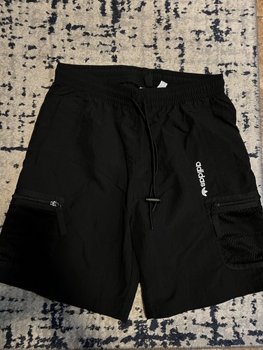 Pantaloncini cargo neri nuovi senza etichette Adidas da uomo piccoli originali Adventure tessuti neri GN2341