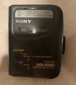 Vintage Sony Walkman Portable Cassette Player AM-FM Radio WM-FX315 Untested