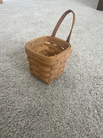 Longaberger 2002 Branch Sales Award (medium peg) Basket with swing handle & Prot Cover
