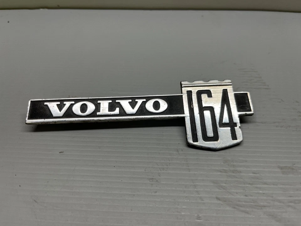 INSIGNIA CLÁSICA VOLVO 164 PVC - Imagen 1 de 4