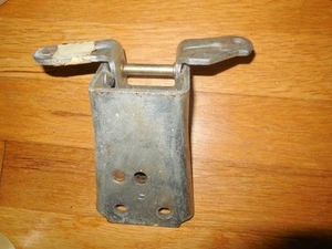 Nuevo de Lote Antiguo 1980-1989 Ford F150 F250 Bronco Bisagra de puerta superior derecha - Imagen 1 de 3
