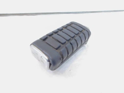 Reposapiés trasero derecho pasajero Honda Magna Sabre y 700 750 1100 reposapiés Foto 1 de 4