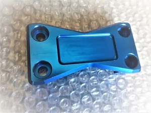 PONTET DE GUIDON ALUMINIUM TAILLE DANS MASSE USINE CNC MOTO YAMAHA FAZER 1000 - Photo 1/2