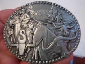 COWBOYS AND LONGHORNS DESIGN BELT BUCKLE - GW-5 - Picture 1 of 3