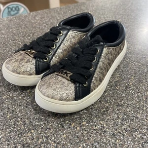 Michael Kors Girls' Jem Miracle Shimmer Logo Print Lace-Up Sneakers Black/Gold - Picture 1 of 5