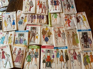 Lot 24 Vtg Sewing Patterns 70s Hippie Matilda Jane Cottage Core Sz 8-12 Girls - Picture 1 of 5