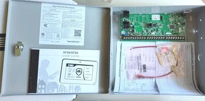 Panel DMP XT50NM-G - XT50 con red integrada Foto 1 de 4