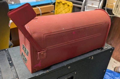 Southern Gemini RuraL mailbox 19" RED! PINK! - Image 1 of 4