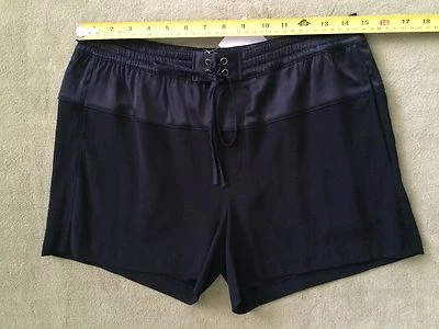 Novo Shorts Boxer VINCE Drop Yoke Preto Tamanho P MSRP $245 - Imagem 1 de 4