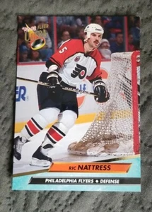 1992-93 Ultra #374 Ric Nattress - Philadelphia Flyers - Picture 1 of 2