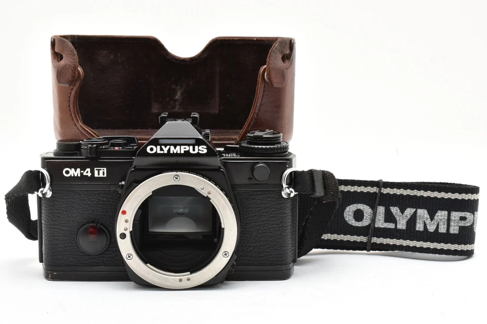 [CASI COMO NUEVA con correa] Cámara fotográfica Olympus OM-4 Ti 35 mm SLR cuerpo negro de JAPÓN Foto 1 de 4