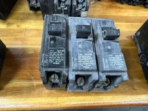 QP120 SIEMENS 1 POLE 120/240 SNAP IN 20 AMP BREAKER - W70 - Picture 1 of 1