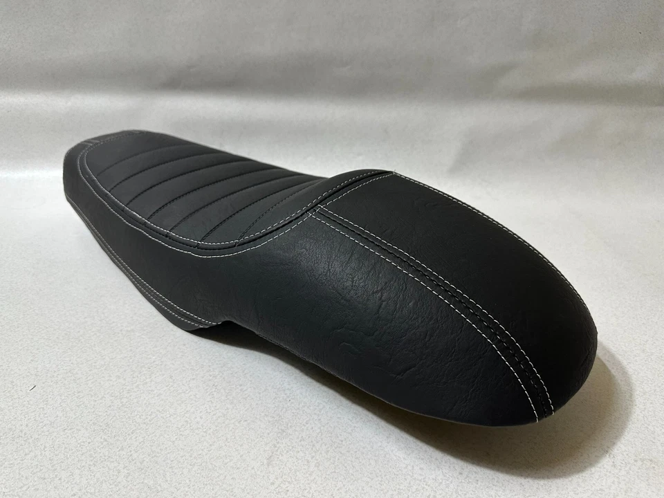 24" Brat Style - Honda CX500 Custom CX500 Deluxe Standard Café Racer Seat. Foto 1 de 4